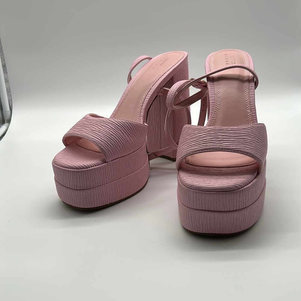 ASOS DESIGN PINK CHUNKY SANDALS, only wore once down my driveway and back